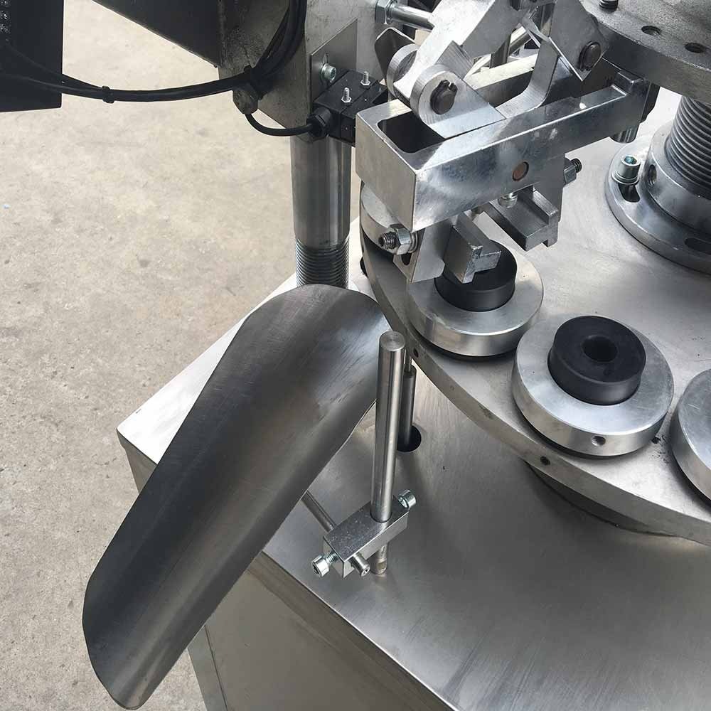 Machine semi-automatique de remplissage et de scellage de tubes en aluminium VK-TFS-006A