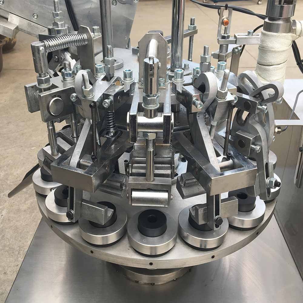 Machine semi-automatique de remplissage et de scellage de tubes en aluminium VK-TFS-006A