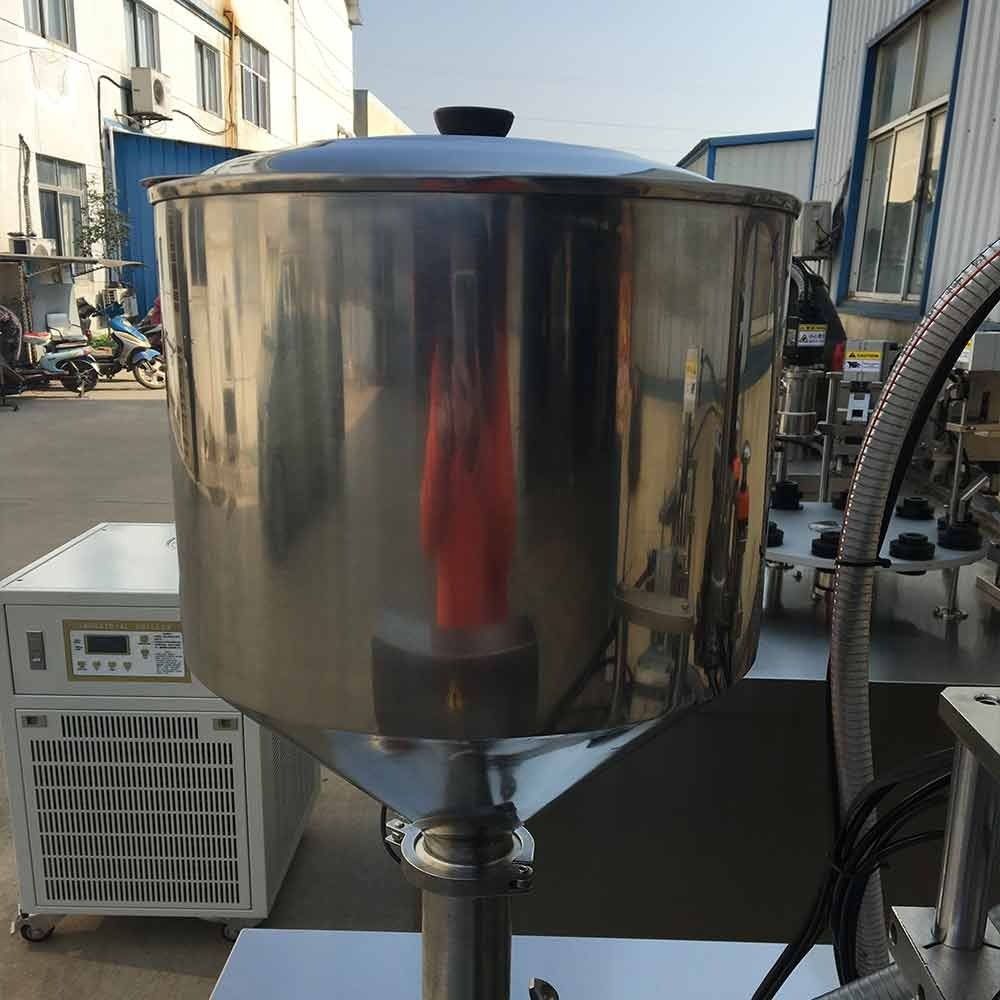 Machine de remplissage et de scellage à air chaud semi-automatique VK-TFS-006H