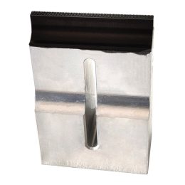 moulure supérieure en corne